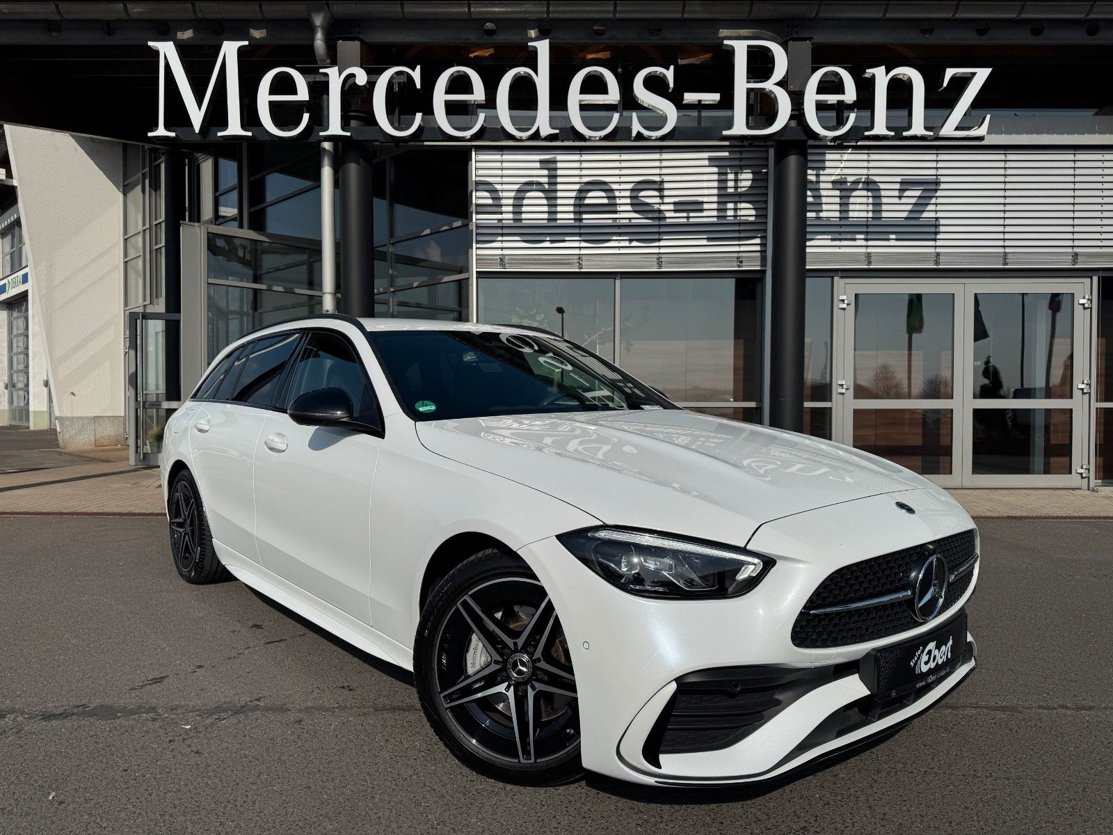 Fahrzeugabbildung Mercedes-Benz C 300 d T AMG NIGHT+AHK+MEMORY+TOTW+AMBIENTE