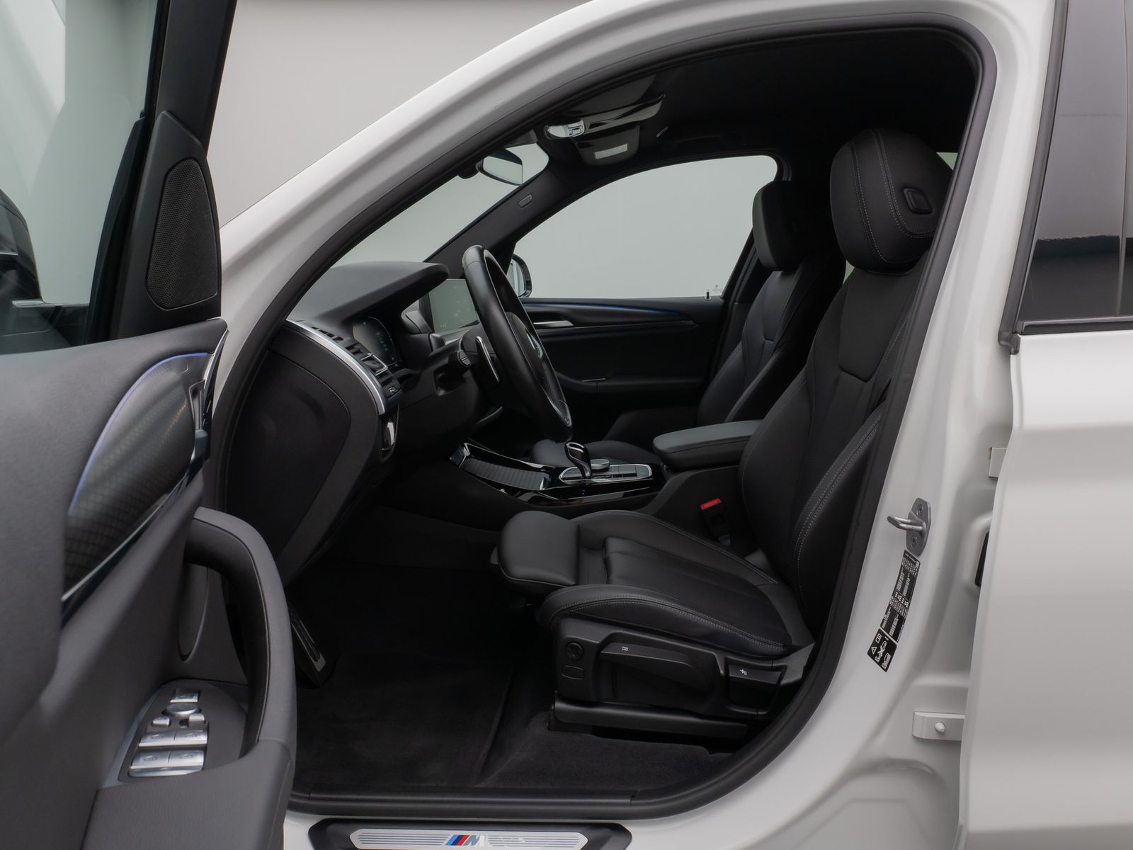 Fahrzeugabbildung BMW X3 xD20d M Sport Kamera DAB HiFi AHK Komfort 19"