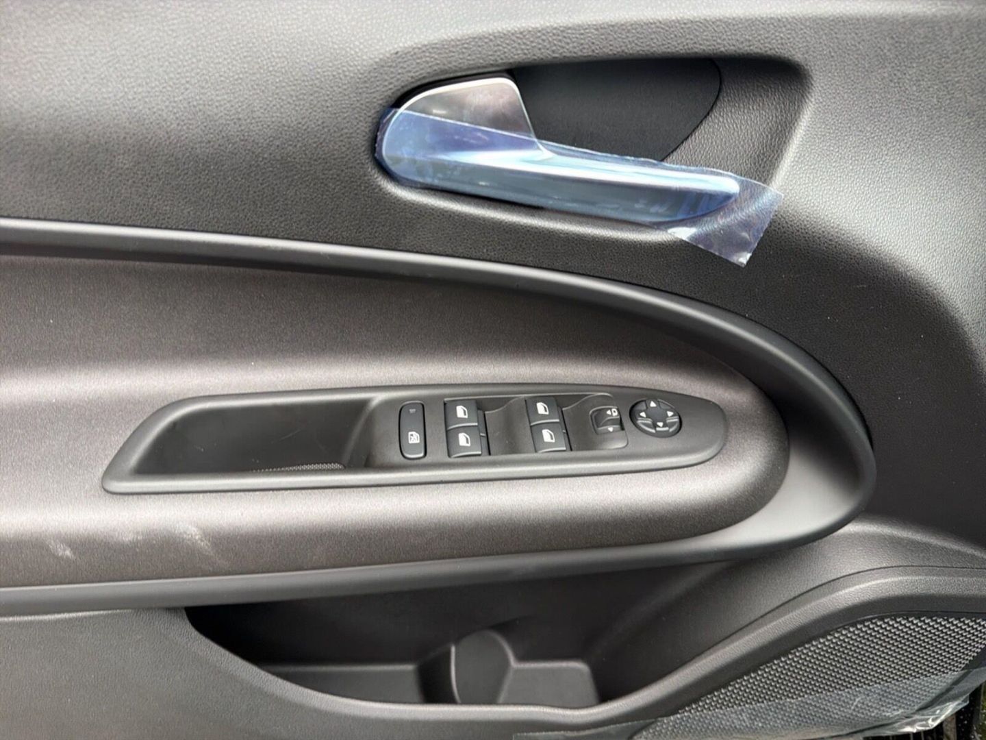 Fahrzeugabbildung Alfa Romeo Junior Ibrida TI 1,2 VGT 107kW MY26 -Technologie