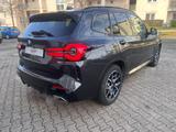 BMW X3 xDrive20i M Sport Navi 360° SHZ DAB - BMW X3 mit Benzin-Antrieb: Geländewagen, Automatik