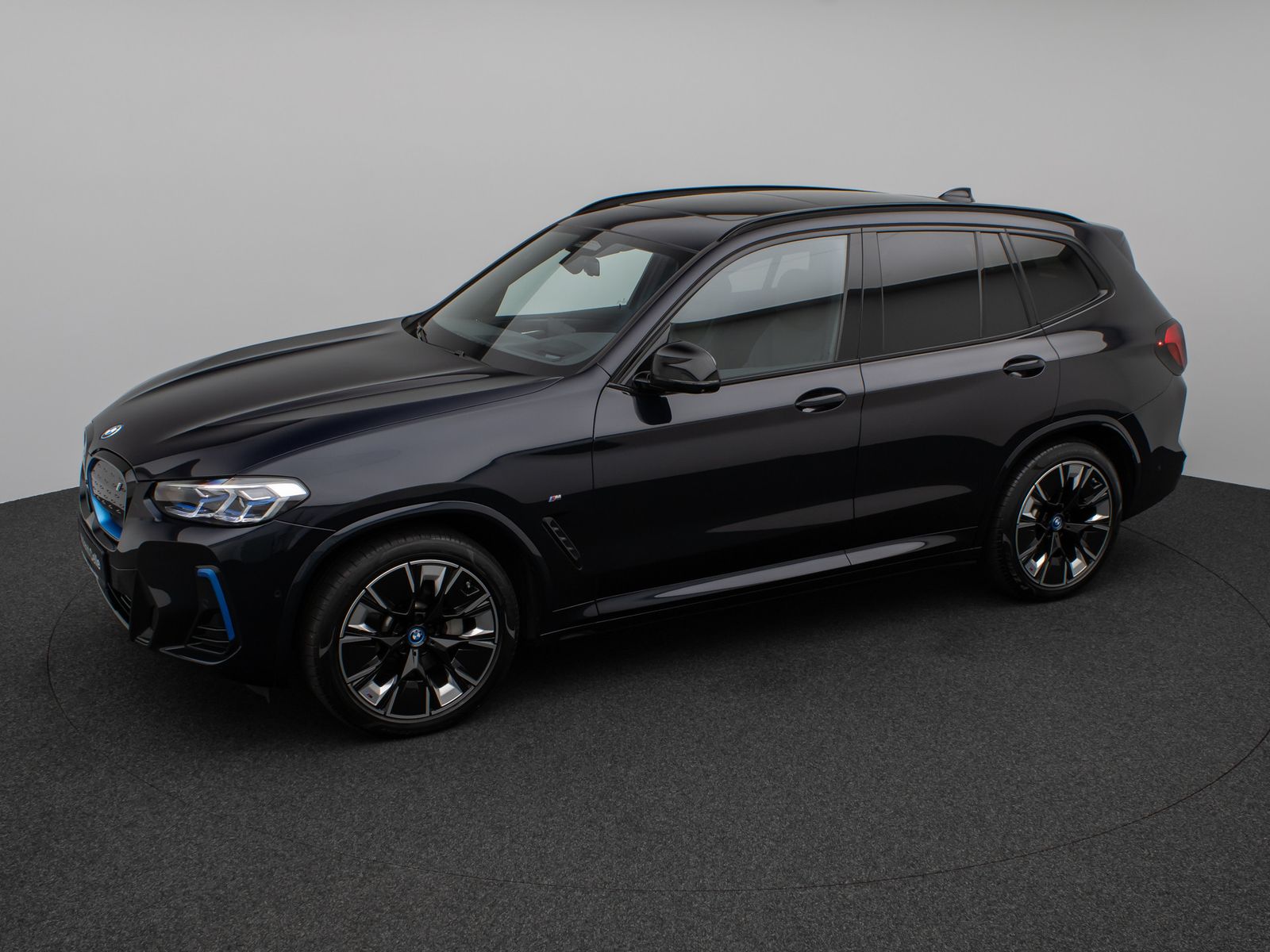 Fahrzeugabbildung BMW iX3 Impressive M Sport Panoram Laser 360°HUD H/K