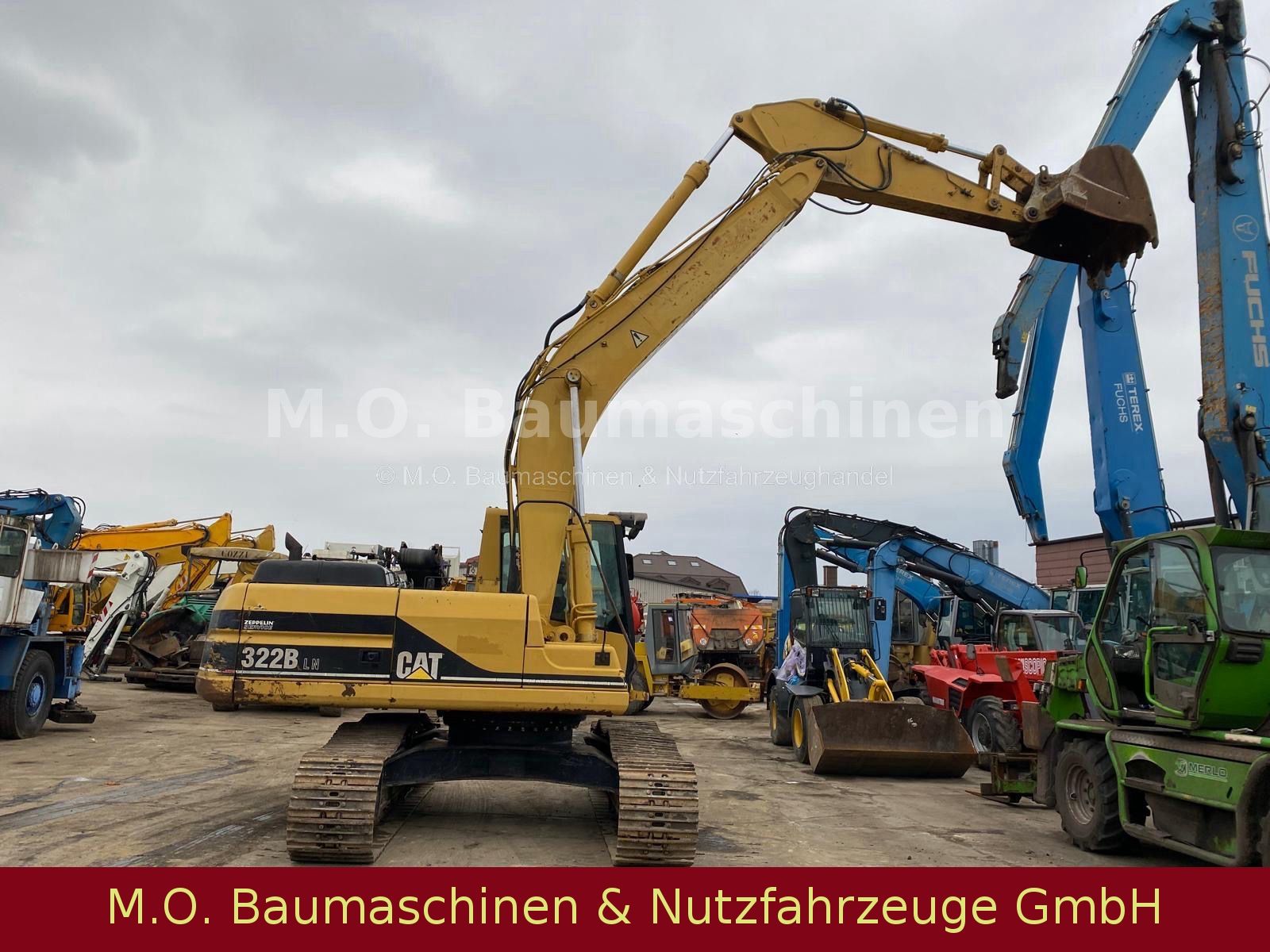 Fahrzeugabbildung CAT 322 BLN