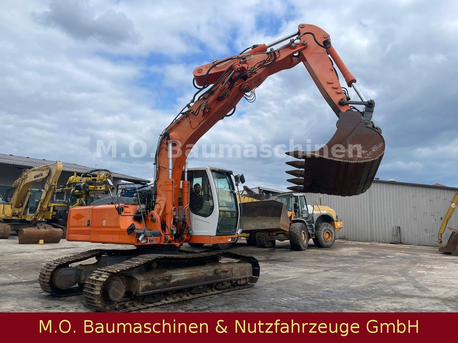 Fahrzeugabbildung Liebherr R 904 C HDSL Litronic / AC / SW