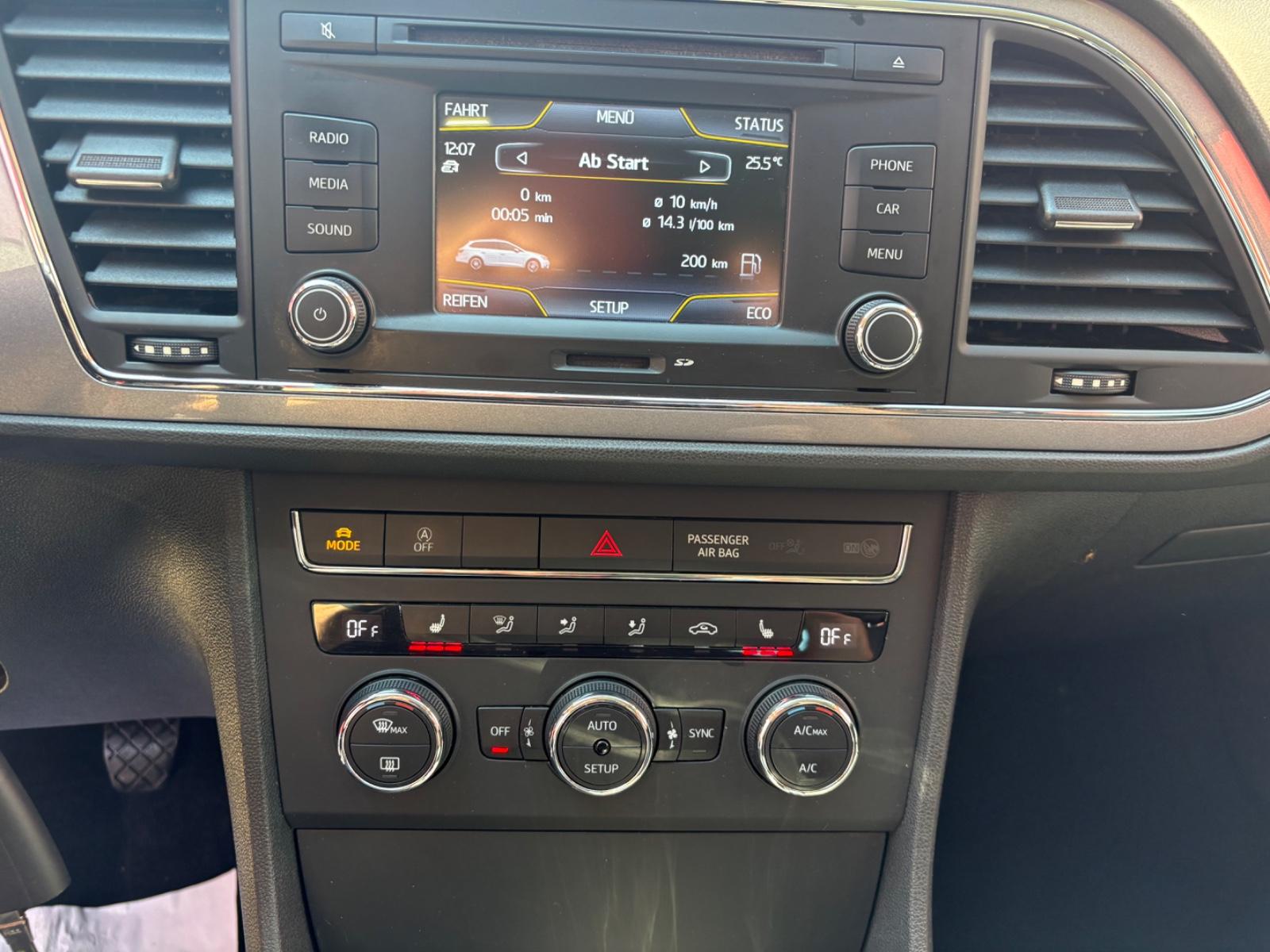 Seat Leon 2014 — photo 10