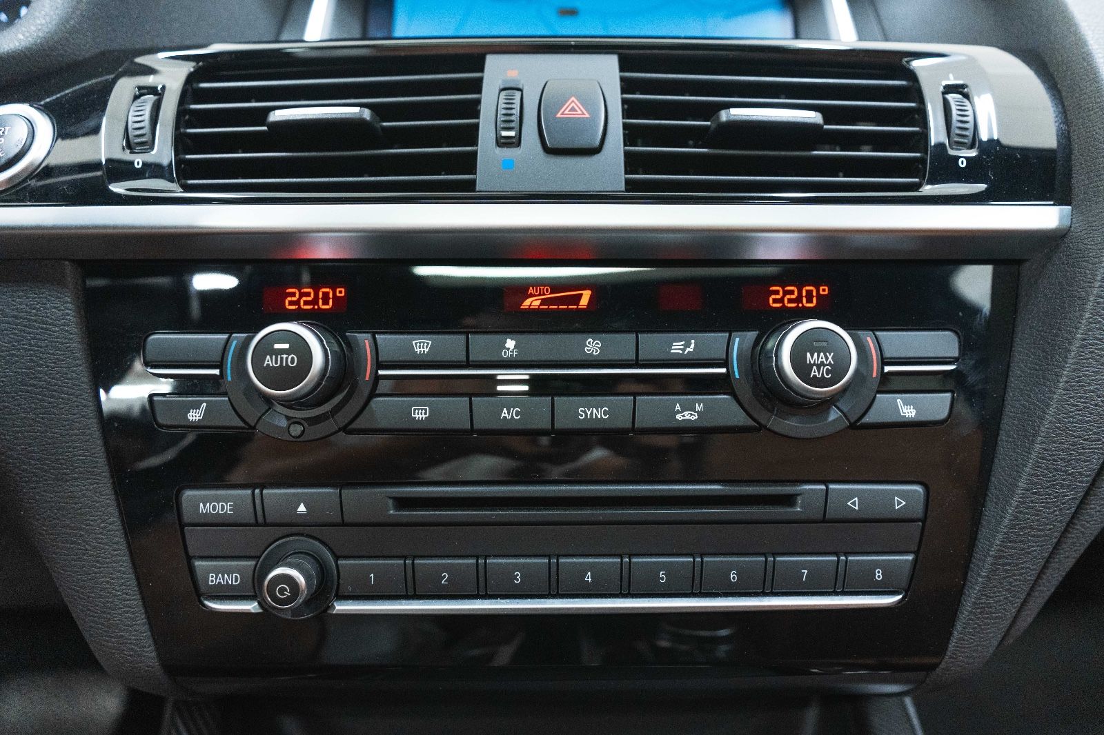 Fahrzeugabbildung BMW X4 M40i M-Sportpaket Head Up Harman 360 Xenon