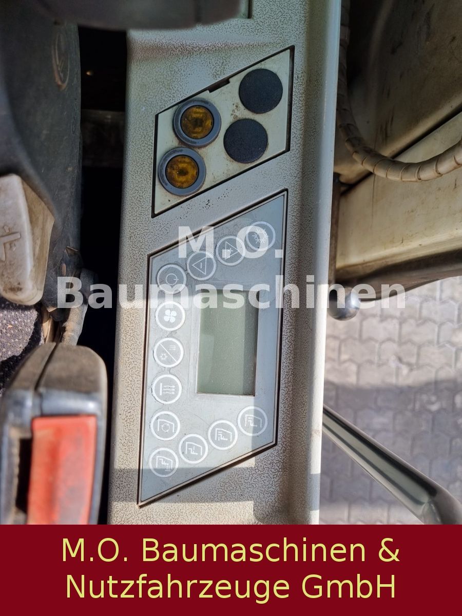 Fahrzeugabbildung Liebherr A 924 C  Litronic / AC / hochf. Kabine /Magnet
