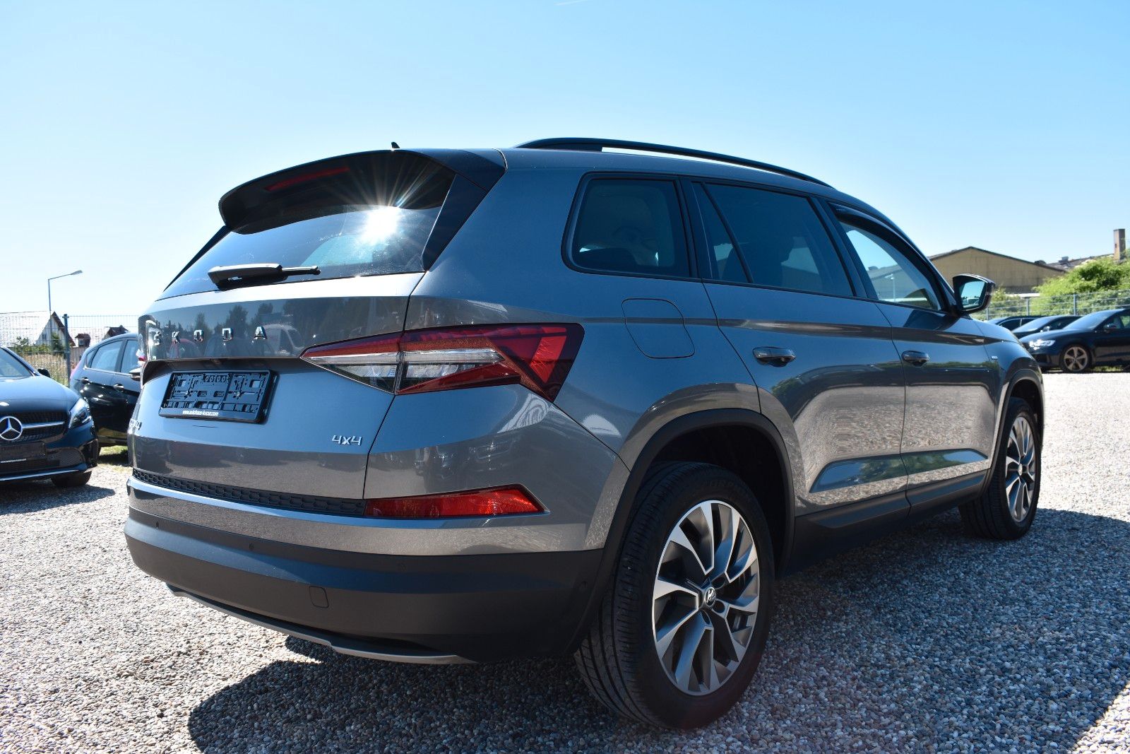 Fahrzeugabbildung SKODA Kodiaq Clever 4x4 Autom. LED Keyless ACC DAB+