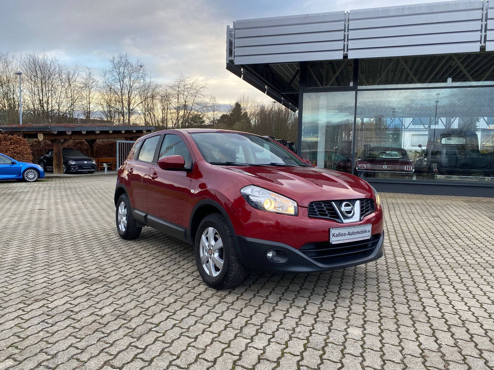 Fahrzeugabbildung Nissan Qashqai Acenta 1.6 PDC+SHZ+KLIMA+AHK+TÜV-NEU