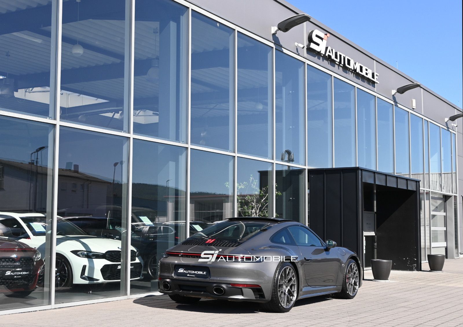 Fahrzeugabbildung Porsche 911 992 Carrera 4S Coupé °SPORT DESIGN°ACC°BOSE°
