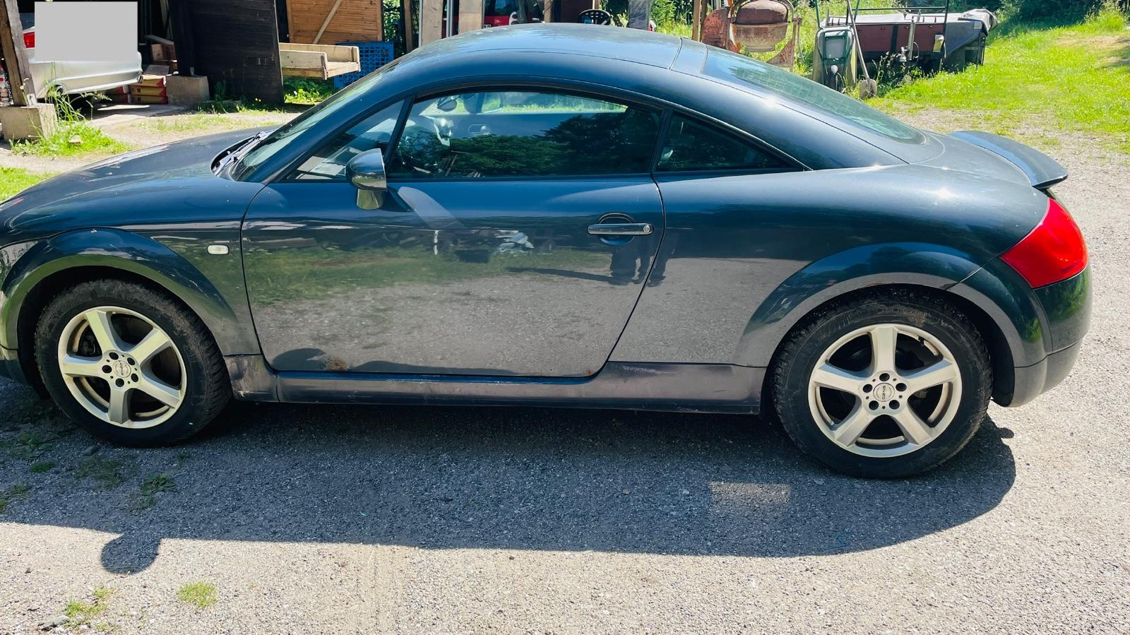 Audi TT Coupe 1.8T 110 kW -