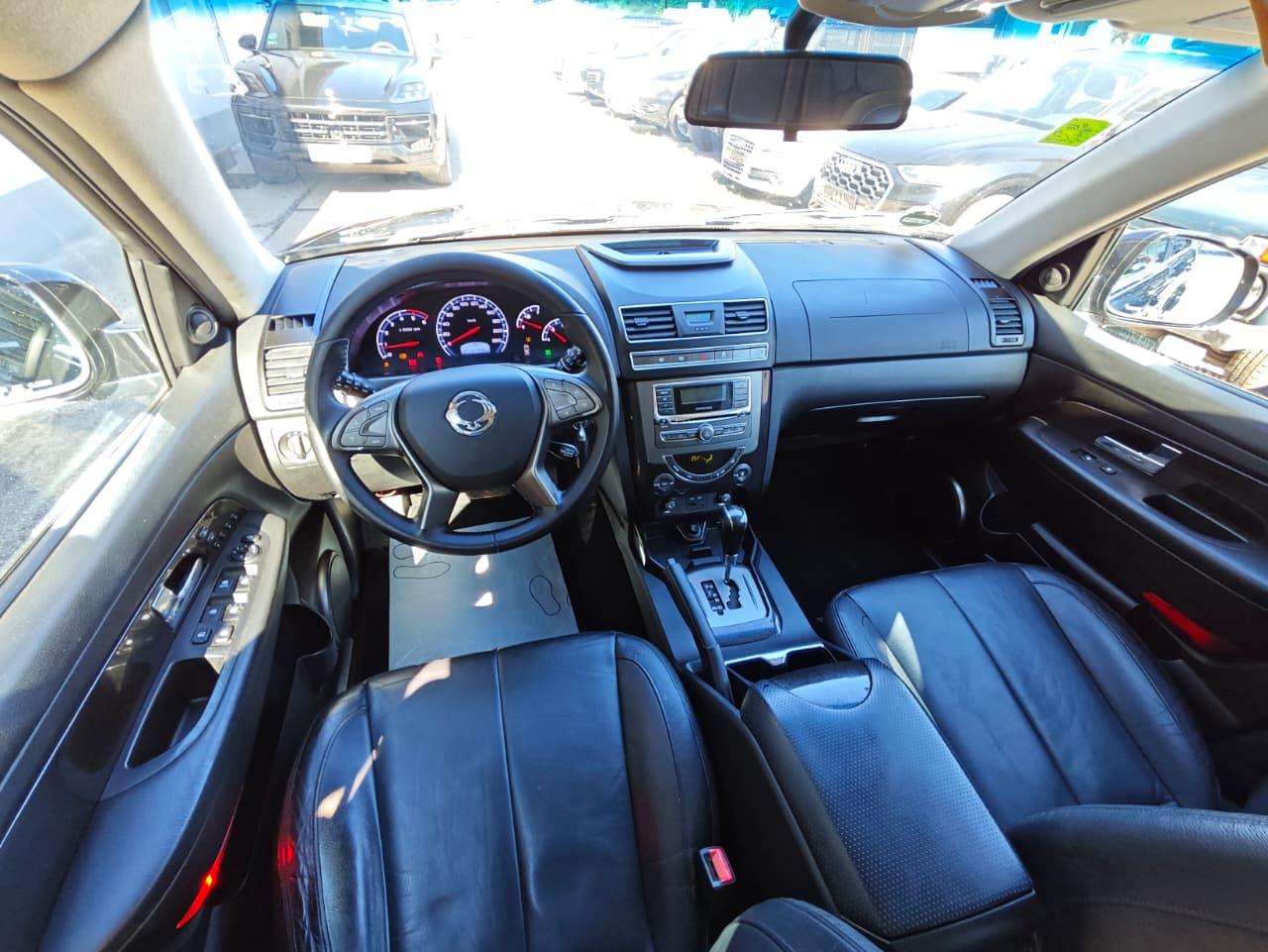 SsangYong Rexton 2015 — photo 19