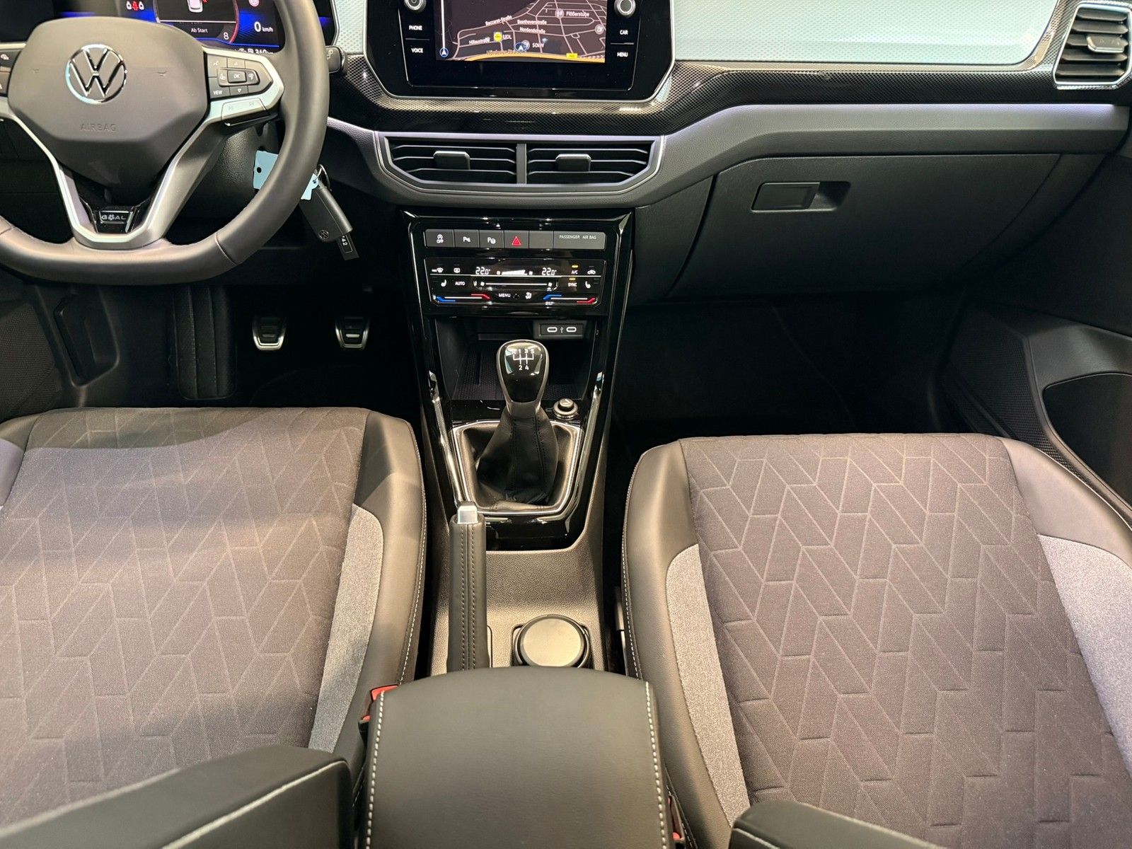 Fahrzeugabbildung Volkswagen T-Cross Goal 1.0 TSI AHK + LED + ACC + Allwetter