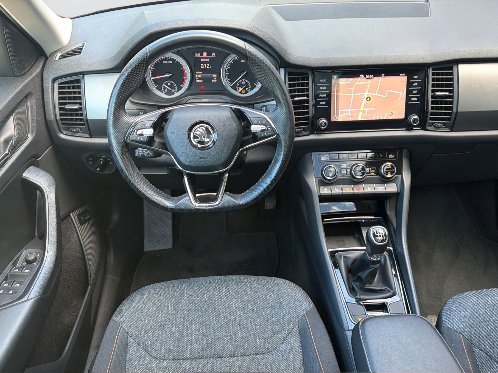 Skoda Kodiaq Ambition 1.5 TSI LED SHZ AHK RFK ACC NAVI foto 12