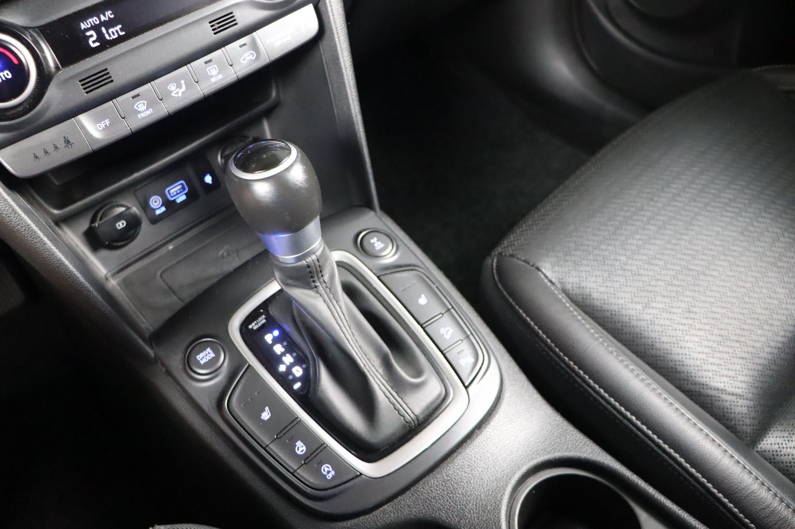 Fahrzeugabbildung Hyundai Kona Sport 4WD * HUD + RFK * LED