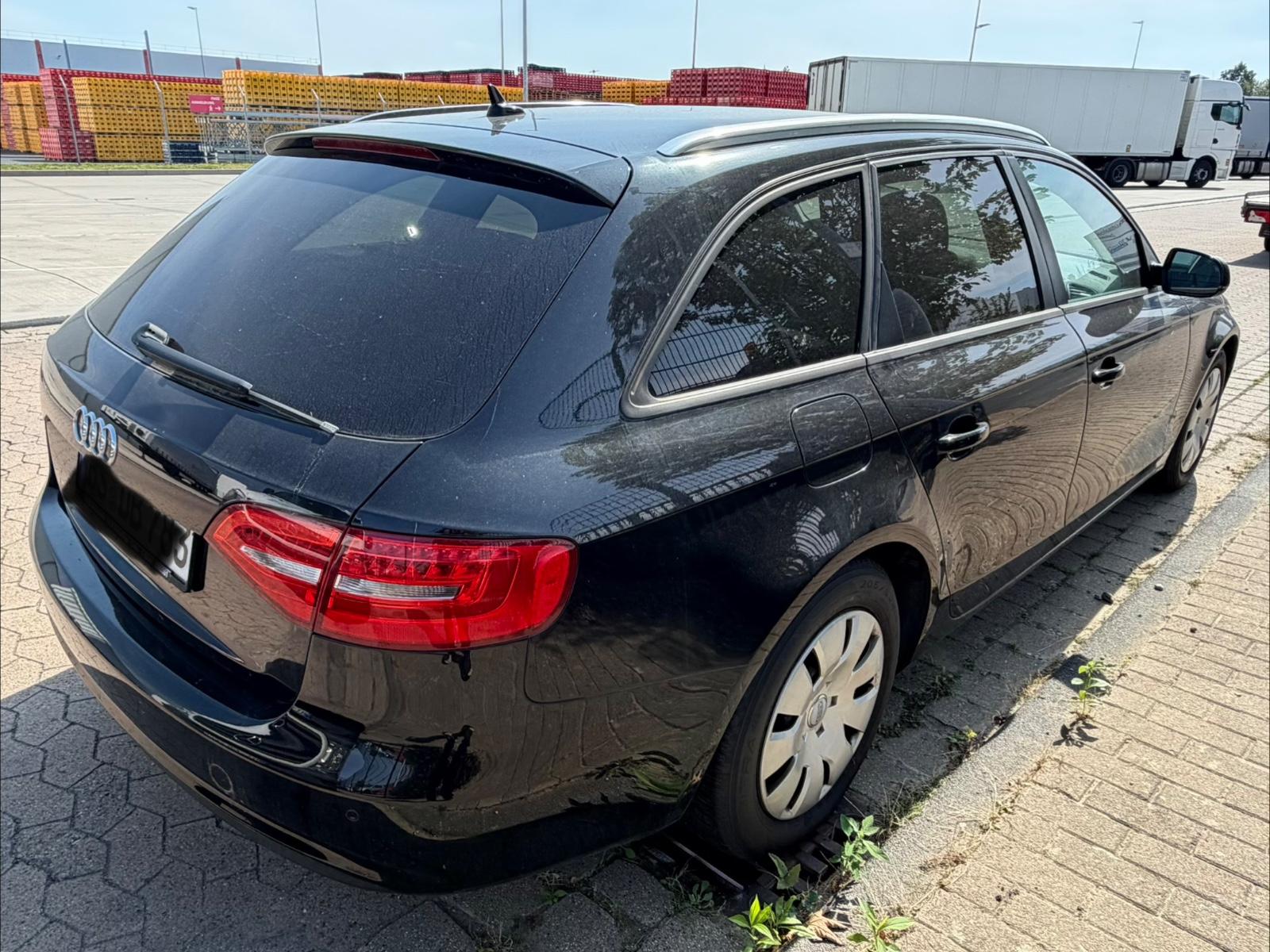 Audi A4 2012 — photo 5