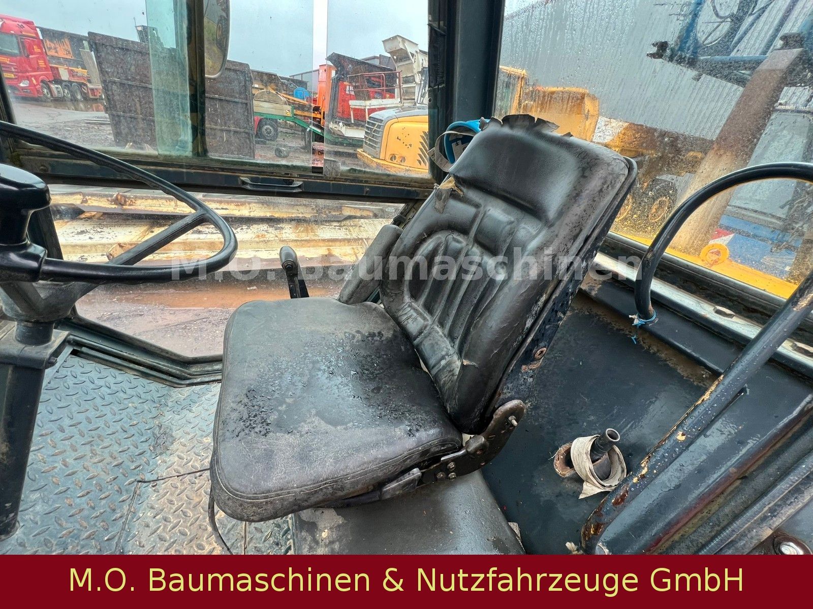 Fahrzeugabbildung ABG 160 V / 6,5 t / Walzenzug /