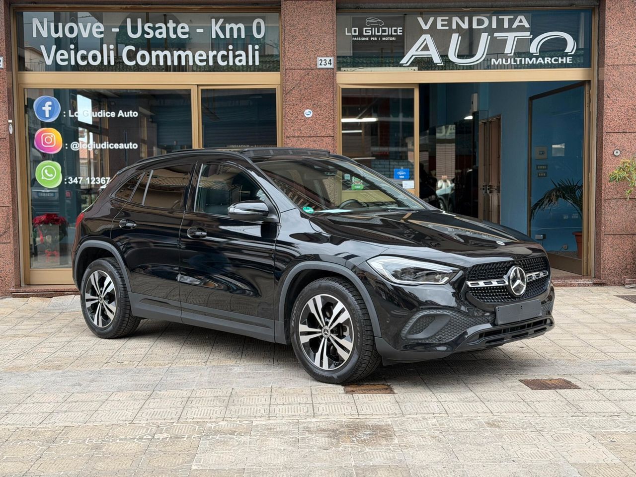 MERCEDES-BENZ Mercedes GLA 220 4Matic Premium Night Amg Line 1