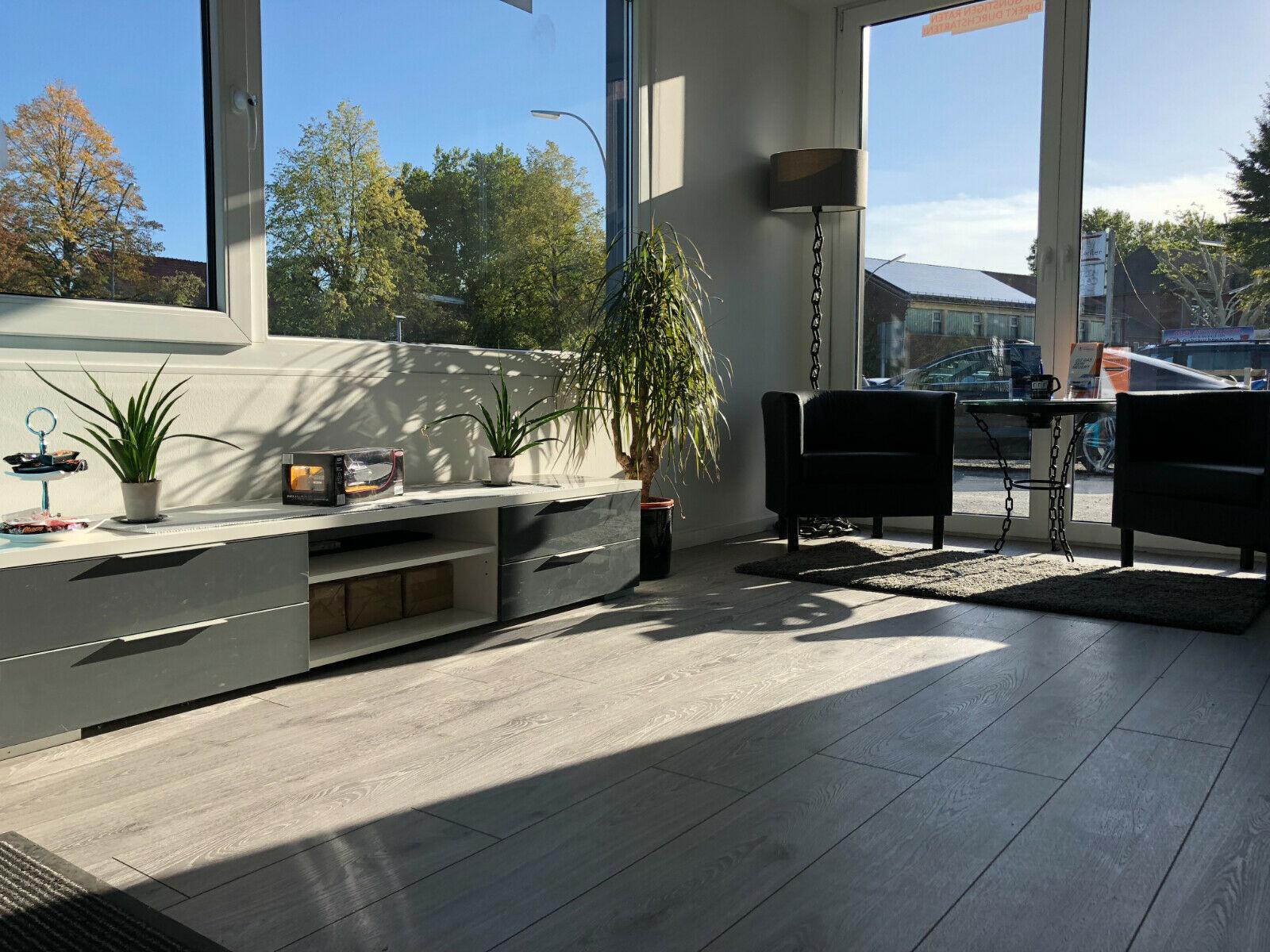 showroom-image-top