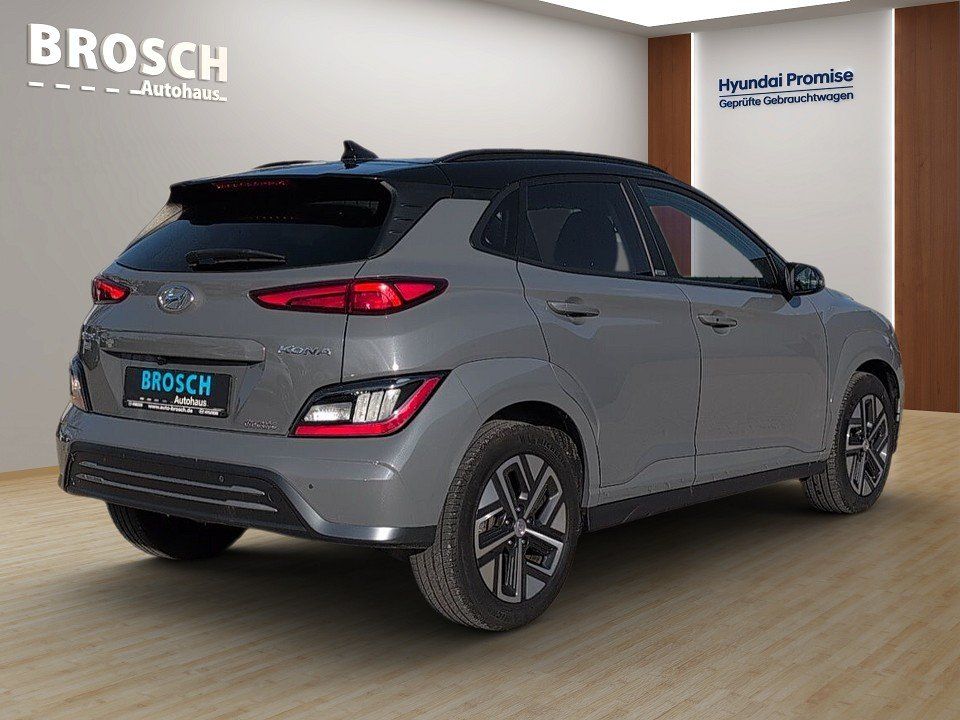 Fahrzeugabbildung Hyundai KONA EV 39kWh TREND NAV/ASS-P 1HD GARANTIE-11.29