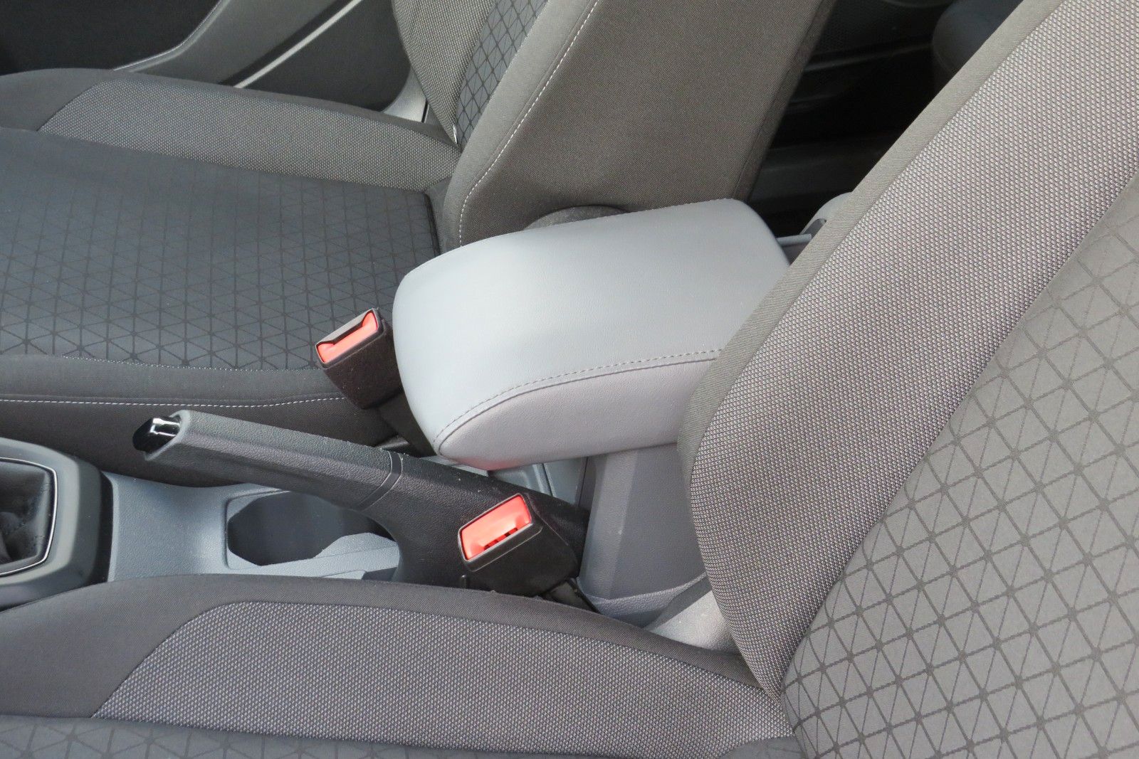 Fahrzeugabbildung Volkswagen T-Cross Life NAVI PDC SITZH DIGITAL-COCKPIT PRO