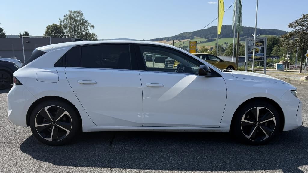 Autohaus Zimpel - Opel Astra Buisness Elegance 1.2T 180Kamera+Navi+LED+ - Bild 4 Autohaus Zimpel - Opel Astra Buisness Elegance 1.2T 180Kamera+Navi+LED+ - Bild 4