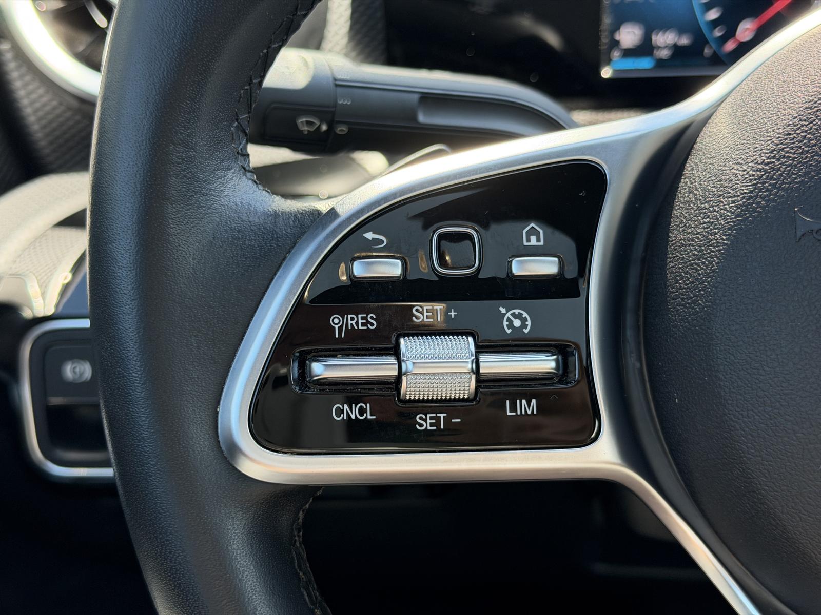 Mercedes-Benz A 250 e 8G-DCT Progressive | Pano | LED | DAB