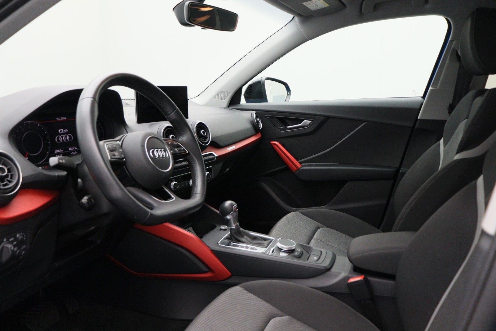 Fahrzeugabbildung Audi Q2 1.5 TFSI 35 S-tronic Sport Optik-Paket 19''