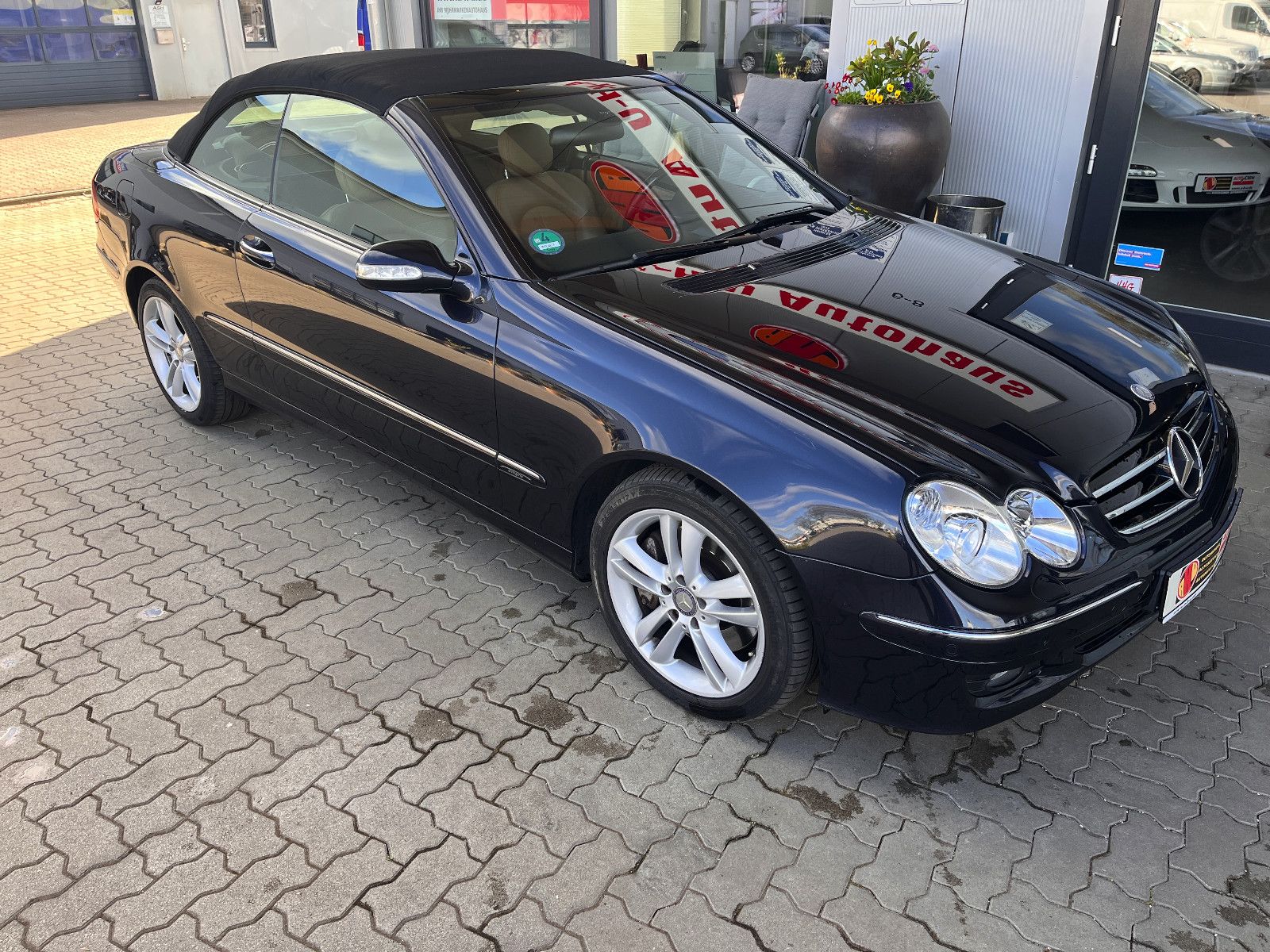 Fahrzeugabbildung Mercedes-Benz CLK 320 CDI Cabrio Automatik Avantgarde
