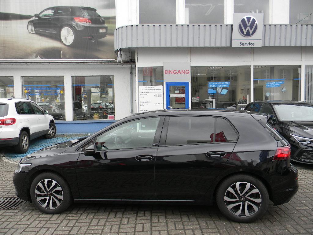 Volkswagen Golf VIII Lim. Active 2,0 TDI DSG PANO,AHK,IQ