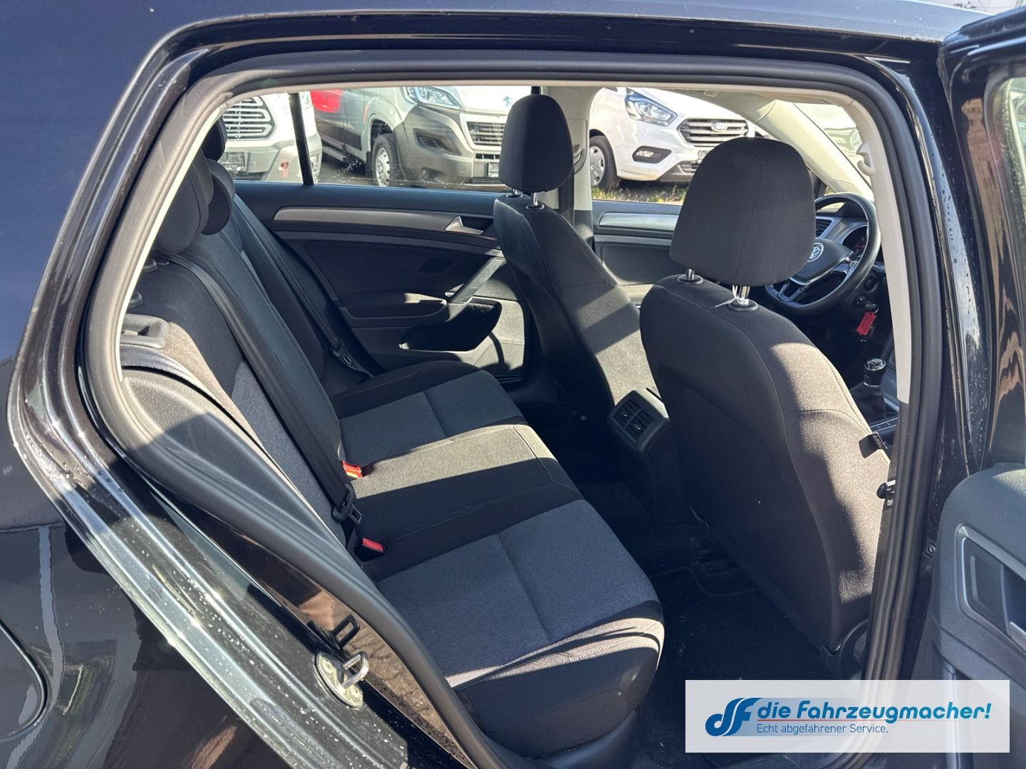 Fahrzeugabbildung Volkswagen Golf VII Trendline BMT Dyn. Kurvenlicht *EXPORT