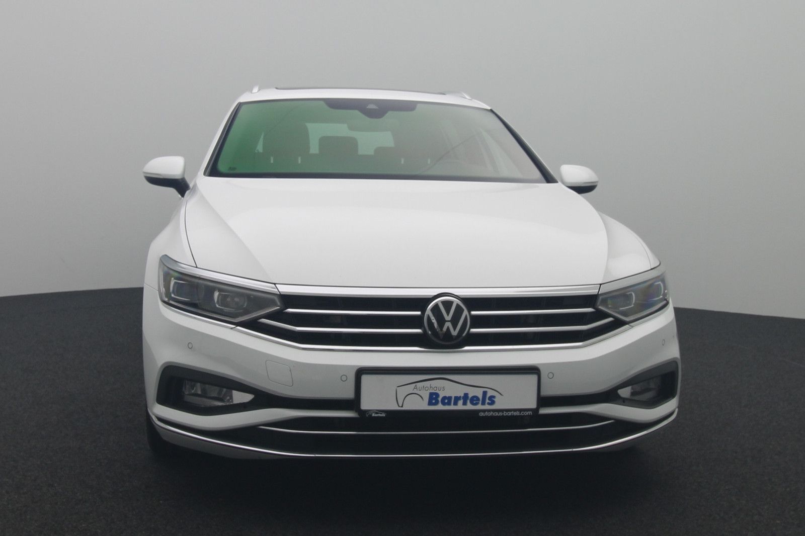 Fahrzeugabbildung Volkswagen Passat Variant 2.0 TDI DSG Elegance Business