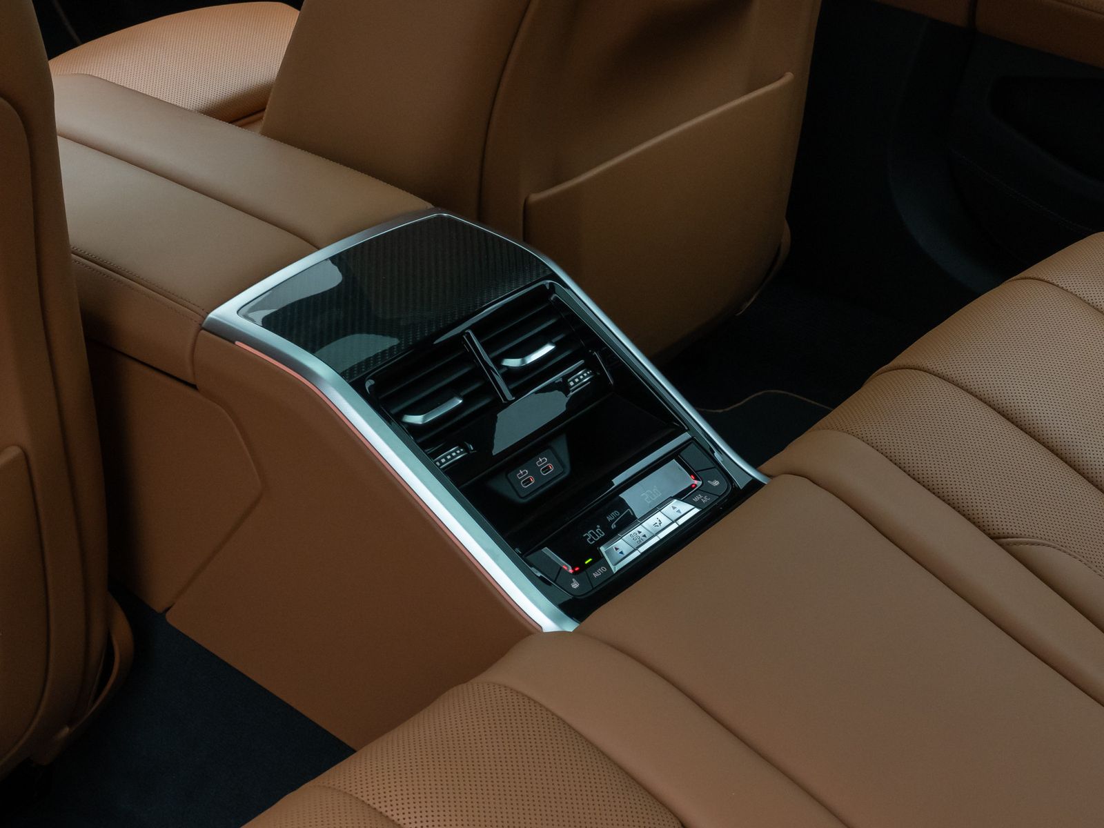 Fahrzeugabbildung BMW M850i xD GC 360° B&W Laser TV SoftClose 20Zoll
