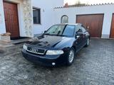 Audi A4 B5 1.9 TDI - PDC / Allwetterreifen / Carplay - Audi A4 aus 2000: 1.9