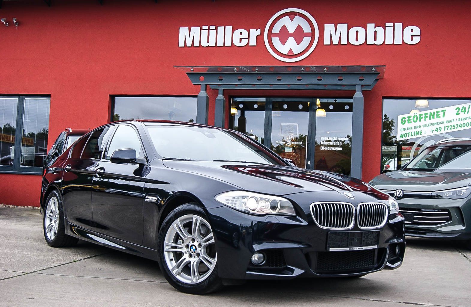 Fahrzeugabbildung BMW 525 d xDrive M-Sport SPORTPAKET SCHIEBEDACH STHZ