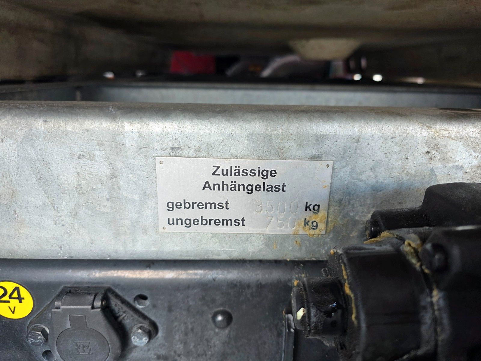 Fahrzeugabbildung MAN LE 8.150 Schaum-Löschfahrzeug 2.500L SLF 25/25
