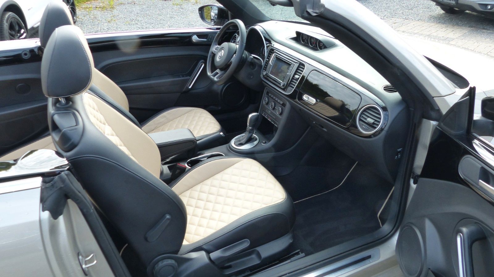 Volkswagen Beetle Cabriolet Exclusive Sport DSG wenig KM foto 13