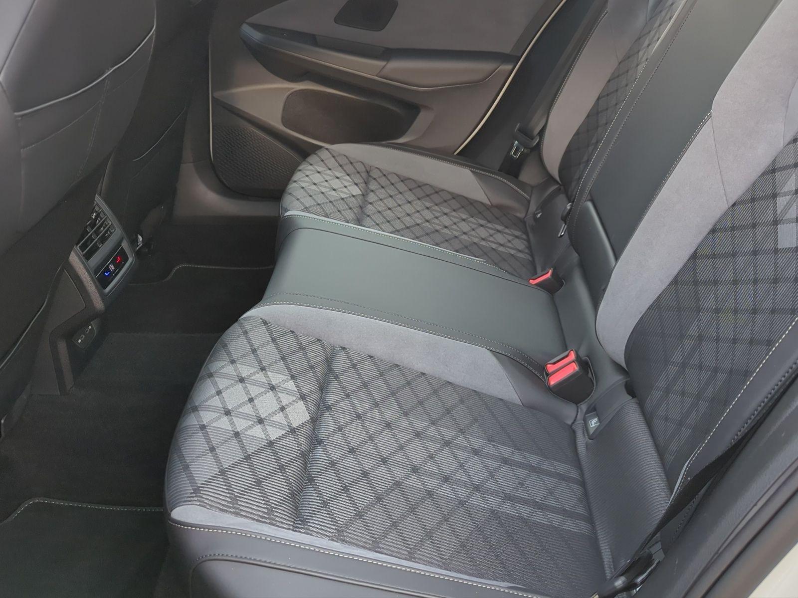 Volkswagen Golf VIII Variant 2,0 TDI R-Line Navi Pano Kamer, миниатюра 4