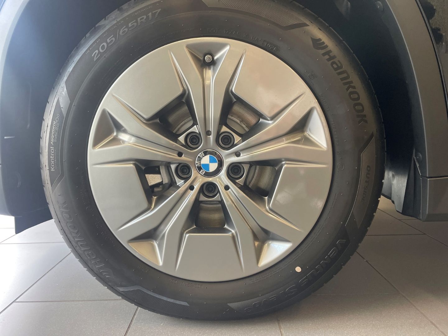BMW iX1 - Bild 12