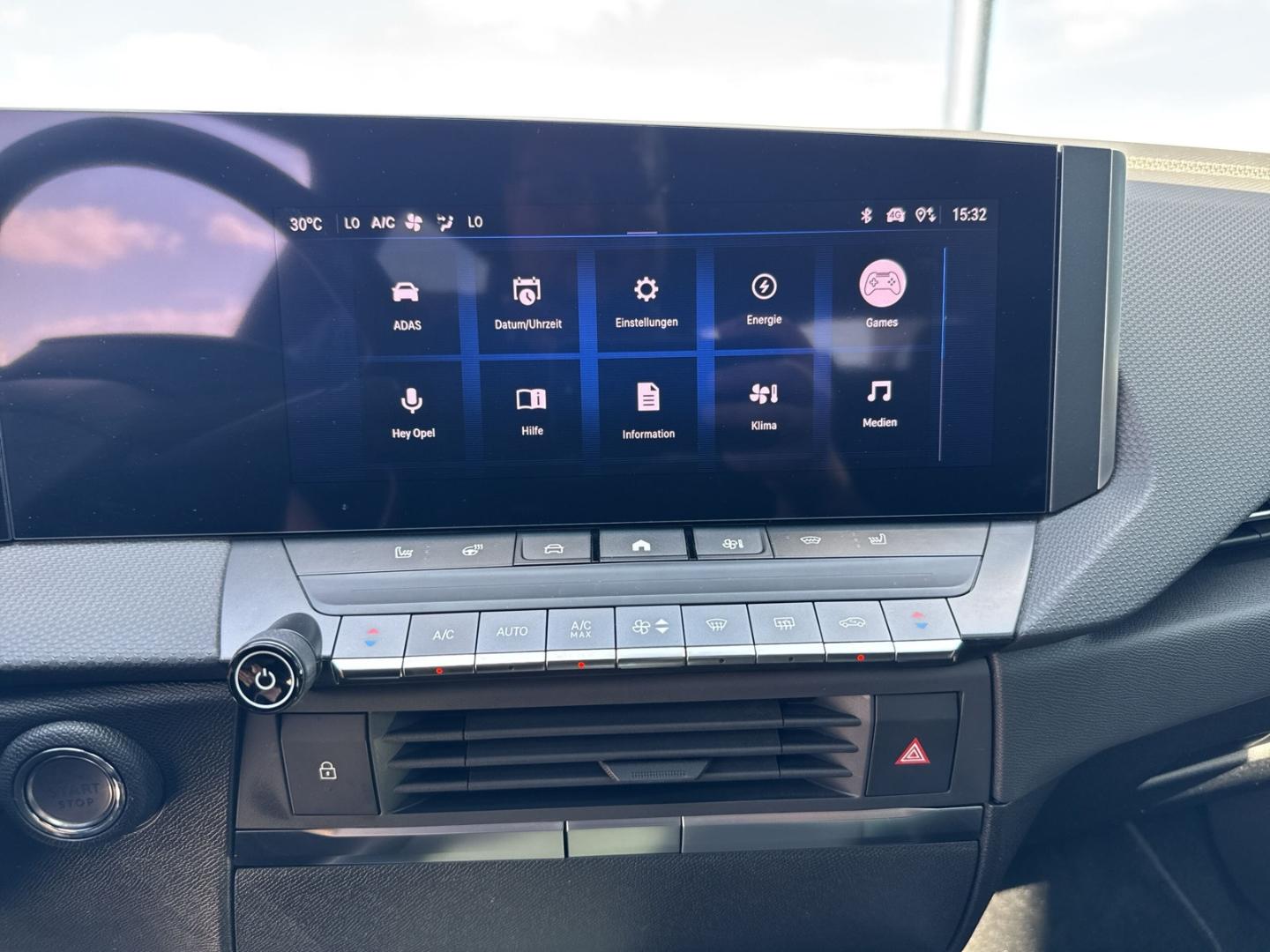 Opel Astra Electric GS Alcantara 360° ACC Pano Navi