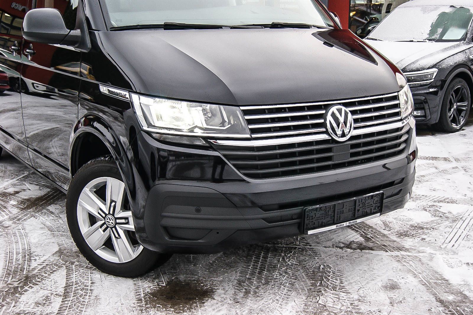 Fahrzeugabbildung Volkswagen T6.1 Caravelle/Multivan lang 2.0TDI DSG NAVI LED