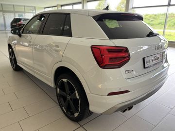 Fotografie des Audi Q2 35 TFSI S tronic sport AHK