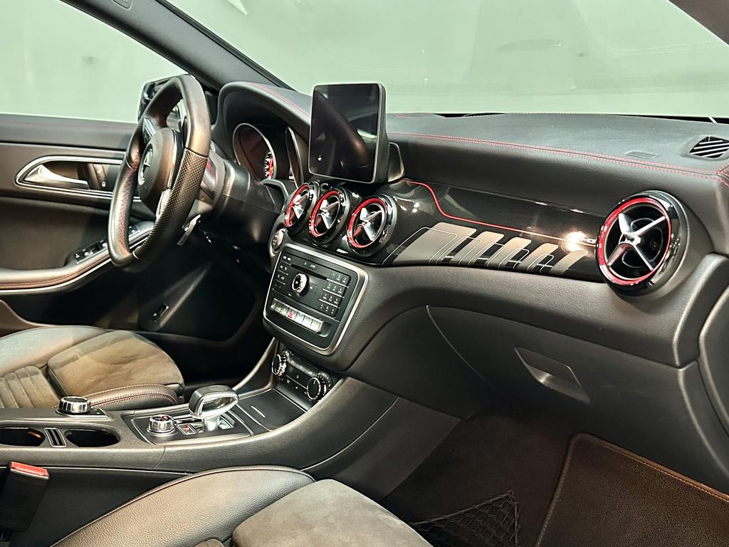 Mercedes-Benz CLA 45 AMG