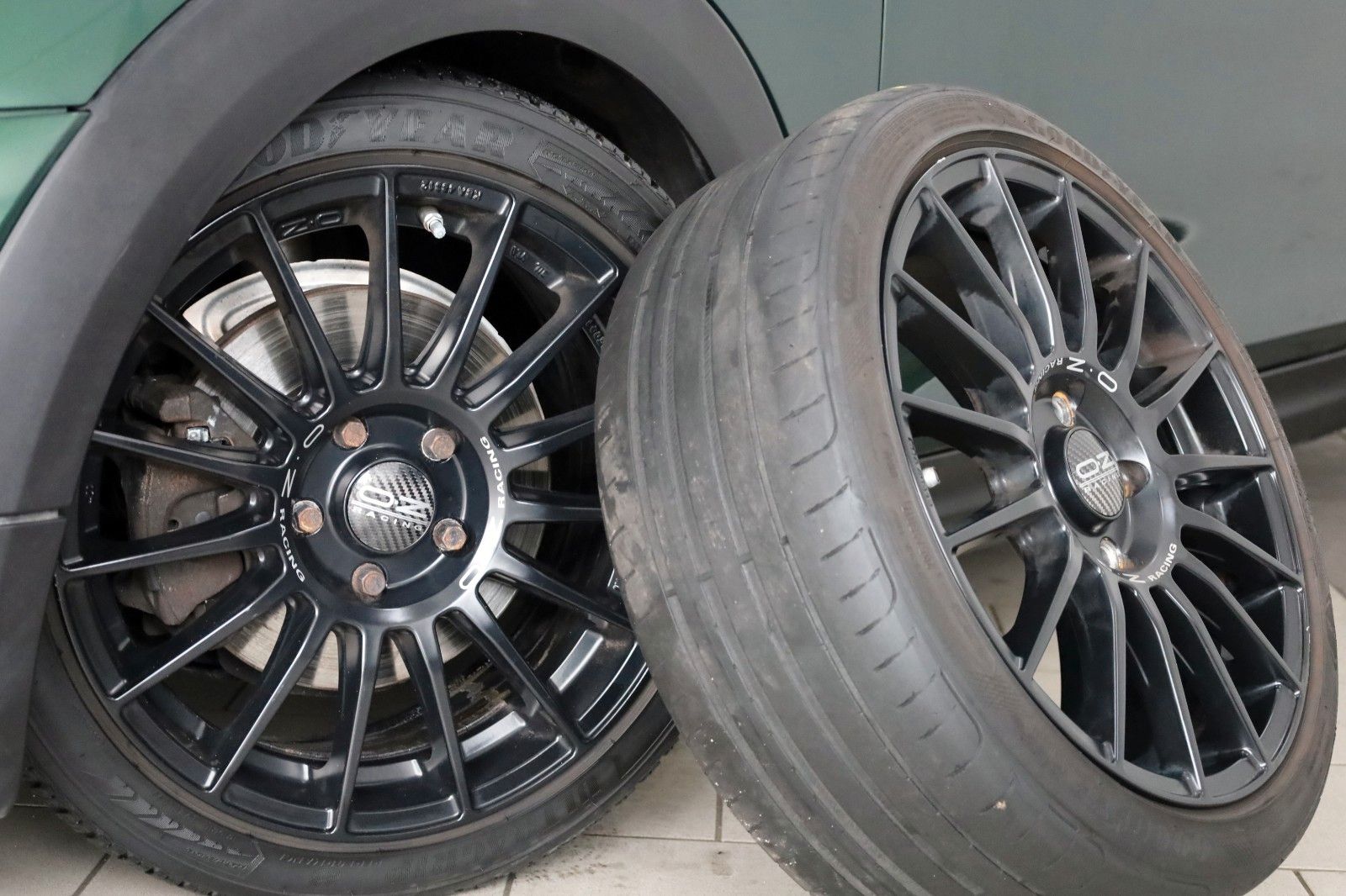 Fahrzeugabbildung MINI COOPER S JCW Umbau,Leder,Panorama,LED,SH