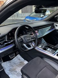Audi Q8 - 9