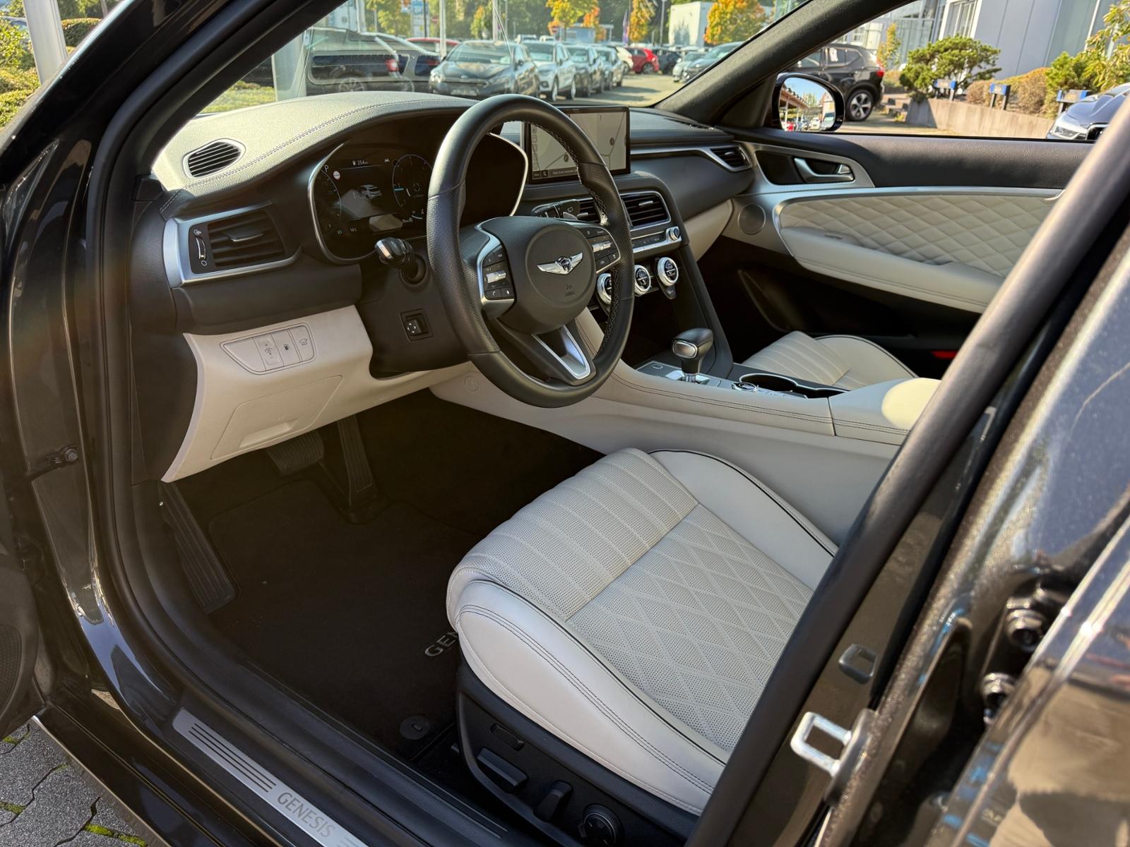 Genesis G70  SB  Luxury AWD PANO 360° HUD -HELLES LEDER-