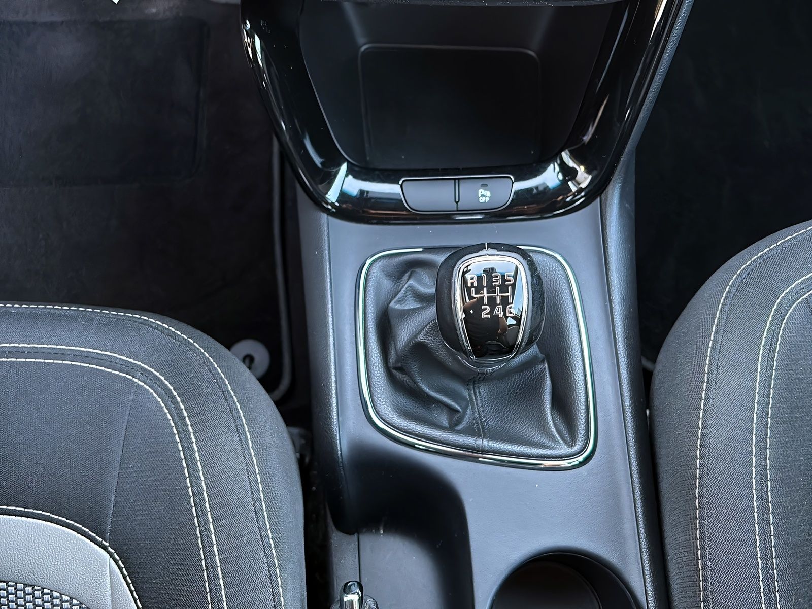 Fahrzeugabbildung Kia cee´d NAVI SITZHEIZ 2 x KLIMAAUT .TEMP. RF KAM