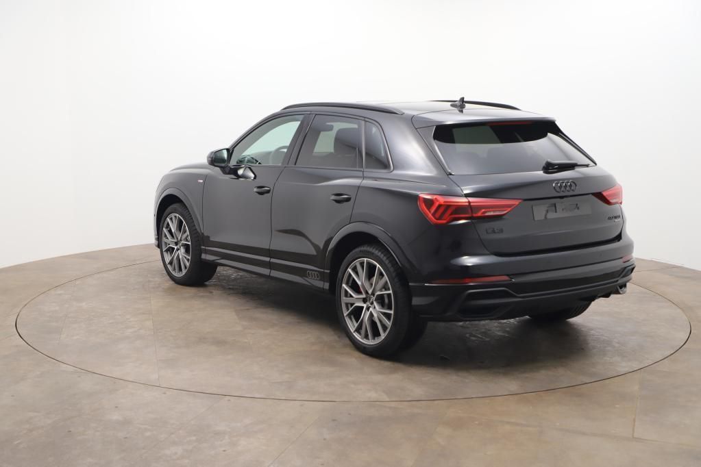 Audi Q3 S line quattro 2.0 40 TFSI AHK*Pano*PDC*RFK