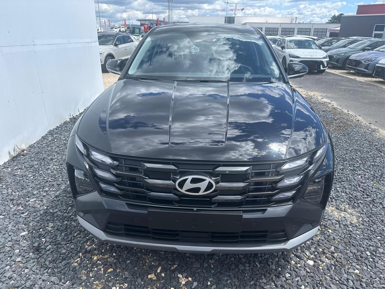 Hyundai TUCSON TREND DCT SHZ RFK NAVI TEMPOMAT 1.6 T-...