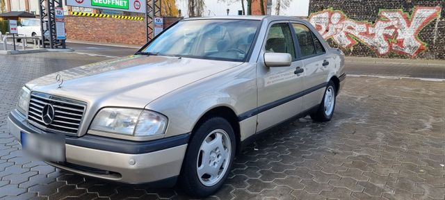 Mercedes-Benz c180 Limousine Automatik