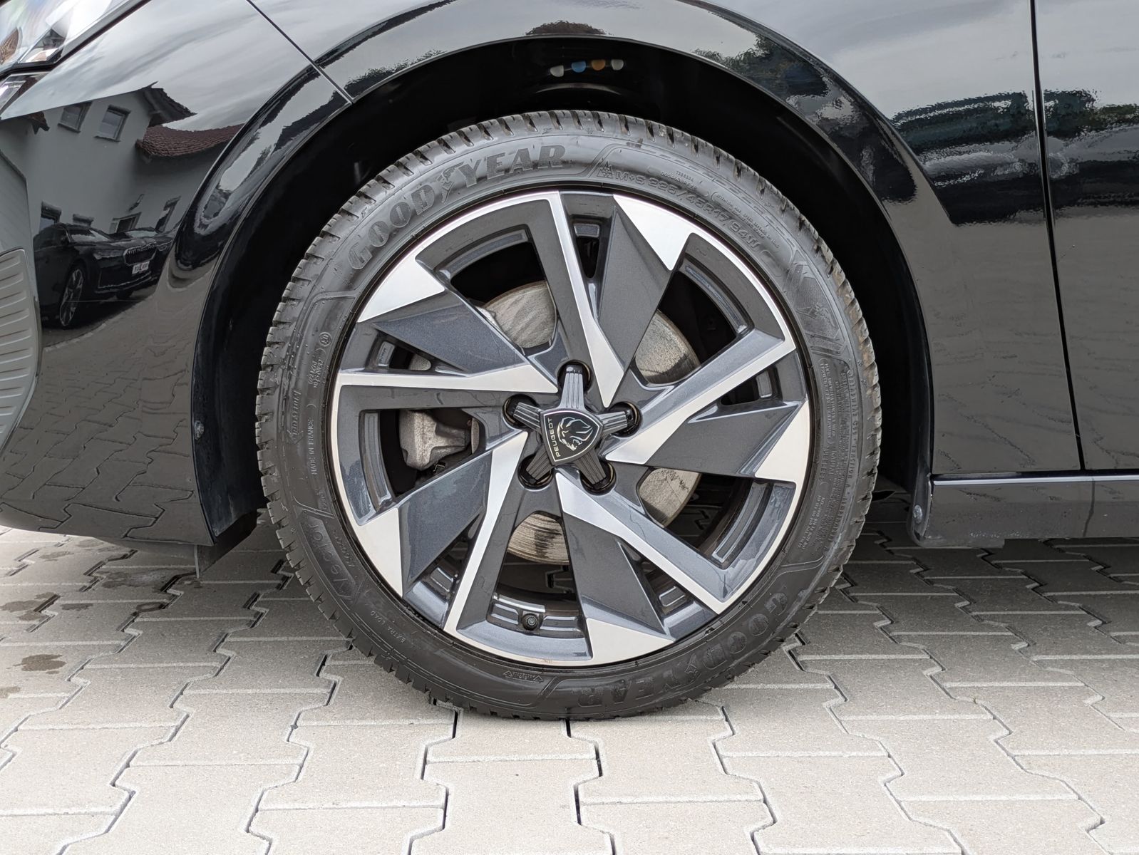Fahrzeugabbildung Peugeot 308 Allure 1.2 AHK*360°KAMERA*ACC*LED*GARANTIE